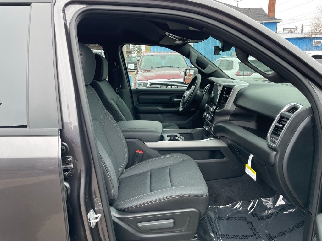 2026 RAM Ram 1500 RAM 1500 EXPRESS CREW CAB 4X4 5'7' BOX