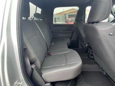 2026 RAM Ram 2500 RAM 2500 BLACK EXPRESS CREW CAB 4X4 6'4' BOX