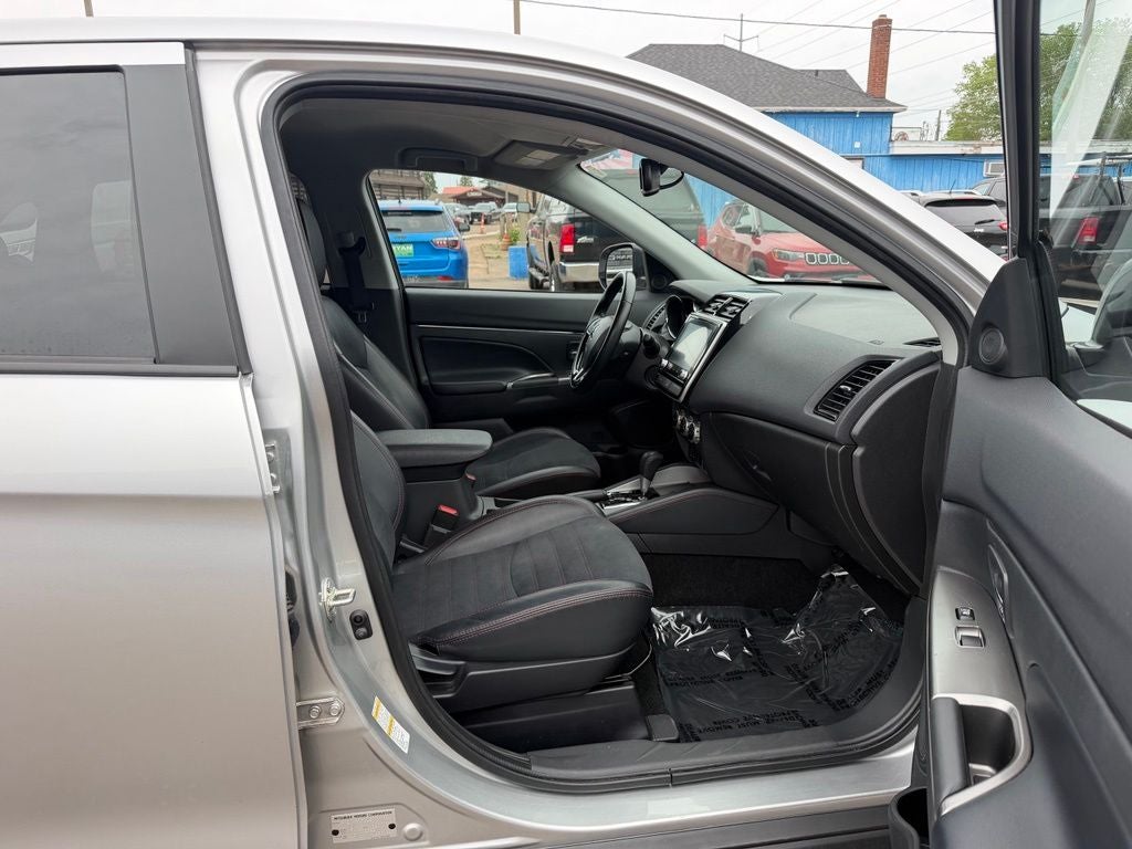 2024 Mitsubishi Outlander Sport Base