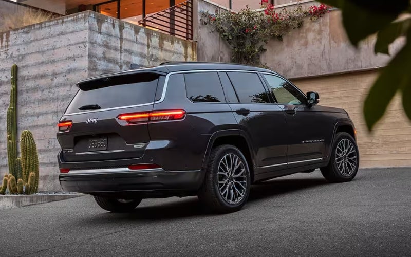 2026jeepgrandcherokeel-exterior-03